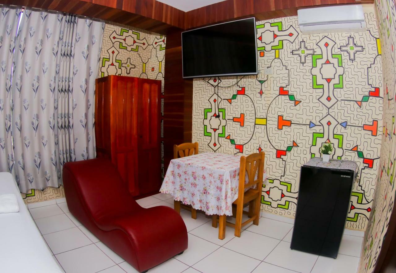 Gran Hotel Gusbet Pucallpa Exteriör bild