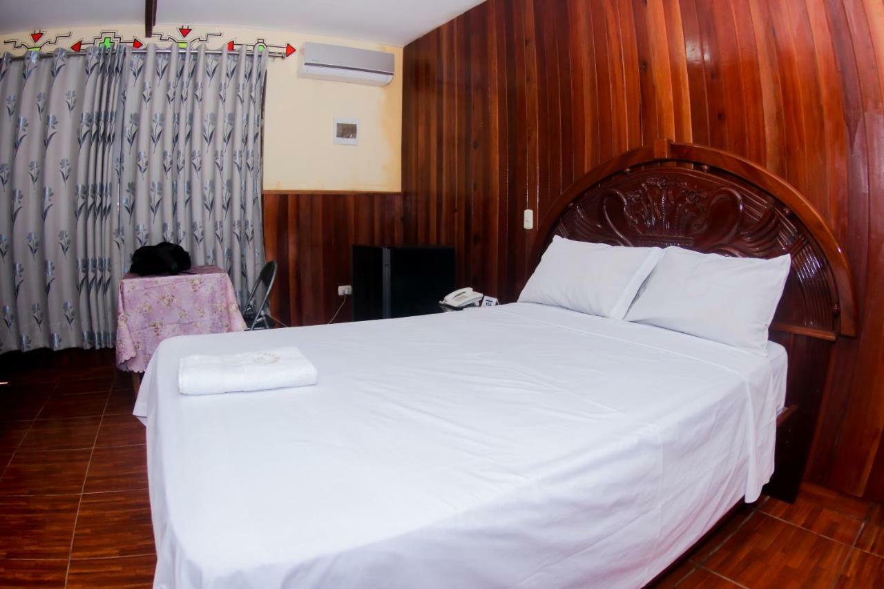 Gran Hotel Gusbet Pucallpa Exteriör bild