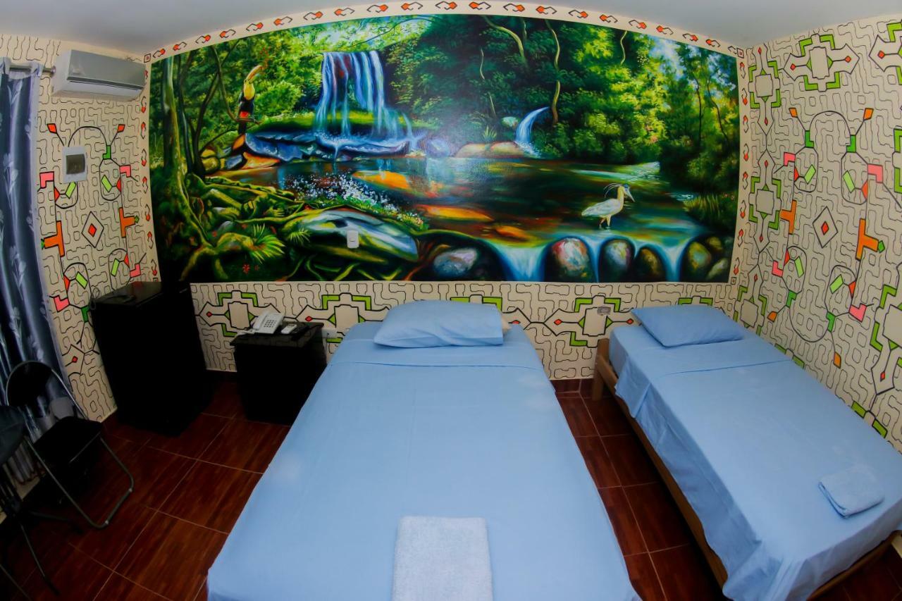 Gran Hotel Gusbet Pucallpa Exteriör bild
